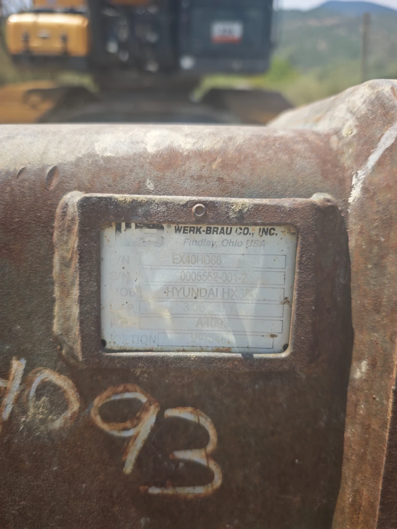 Багер Hyundai HX 380L, снимка 11 - Индустриална техника - 55579405