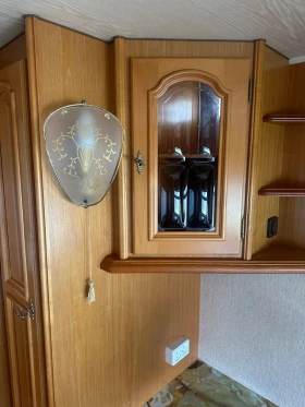 Каравана Tabbert Baronesse 620, снимка 12 - Каравани и кемпери - 53607461