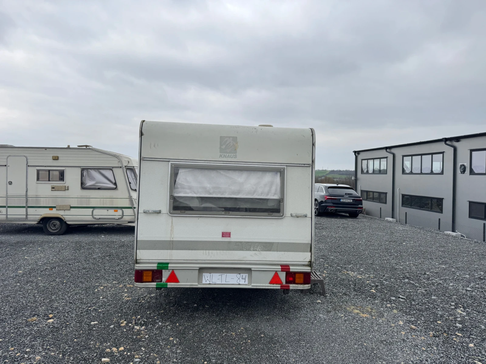 Каравана Knaus 1, снимка 6 - Каравани и кемпери - 53926610