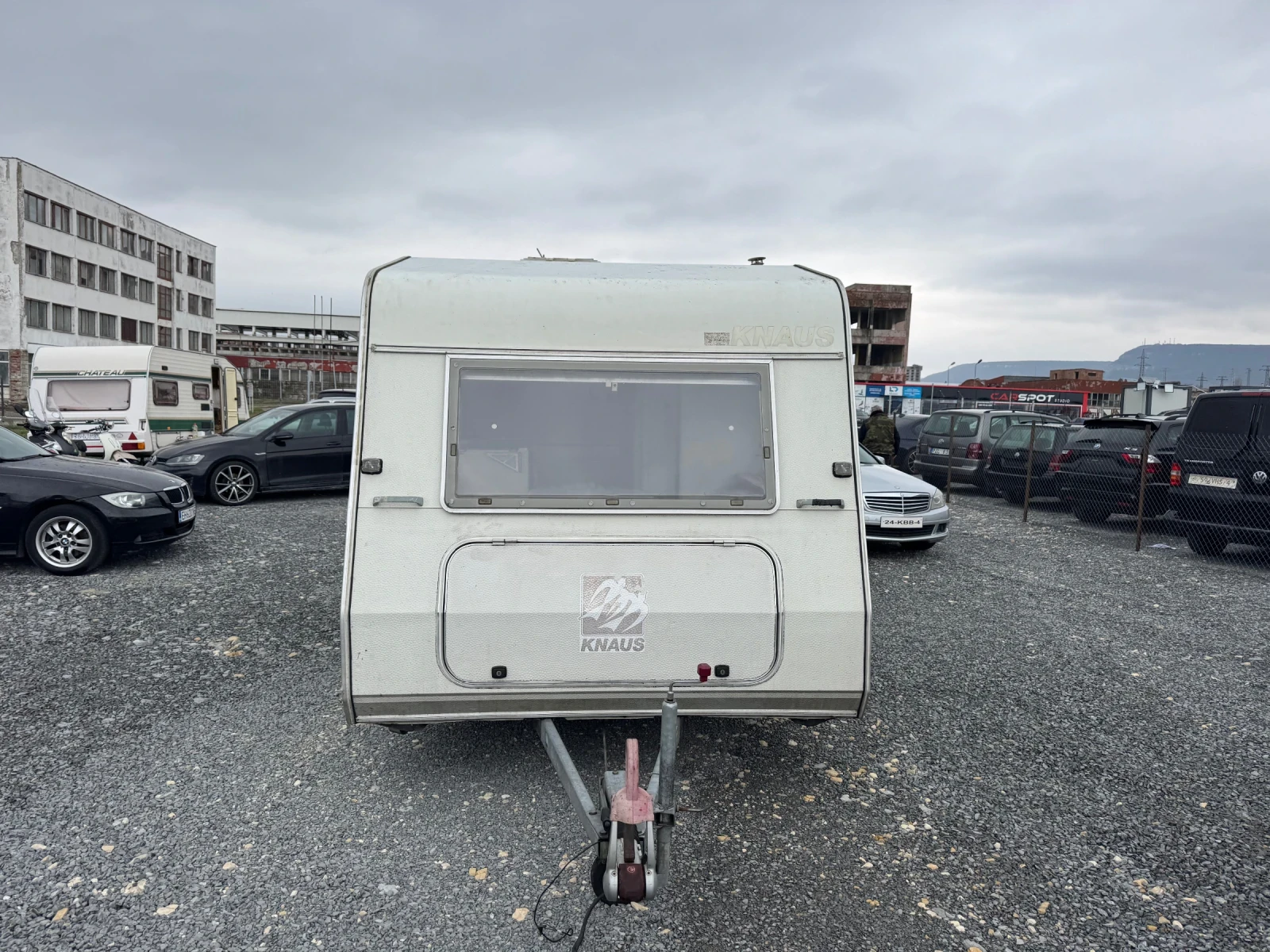 Каравана Knaus 1, снимка 3 - Каравани и кемпери - 53926610