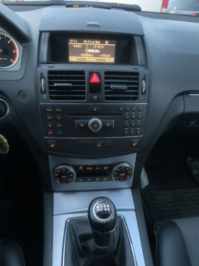 Mercedes-Benz C 220 OM646/ЕЛ БАГАЖНИК/КОЖА/ПОДГРЕВ НА СЕДАЛКИТЕ/НАВИГА, снимка 10