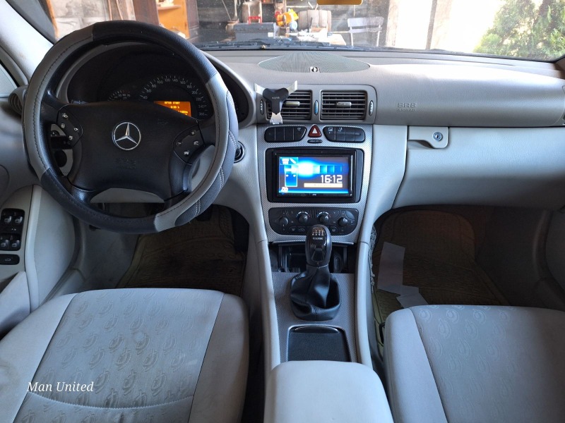 Mercedes-Benz C 200, снимка 4 - Автомобили и джипове - 45906885