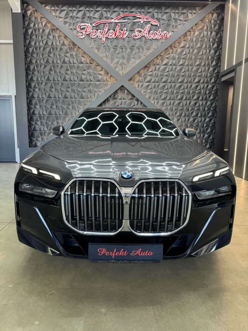 BMW 740 d xDrive * M PACKET * BOWERS&WILKINS* Панорама* , снимка 2 - Автомобили и джипове - 50263752