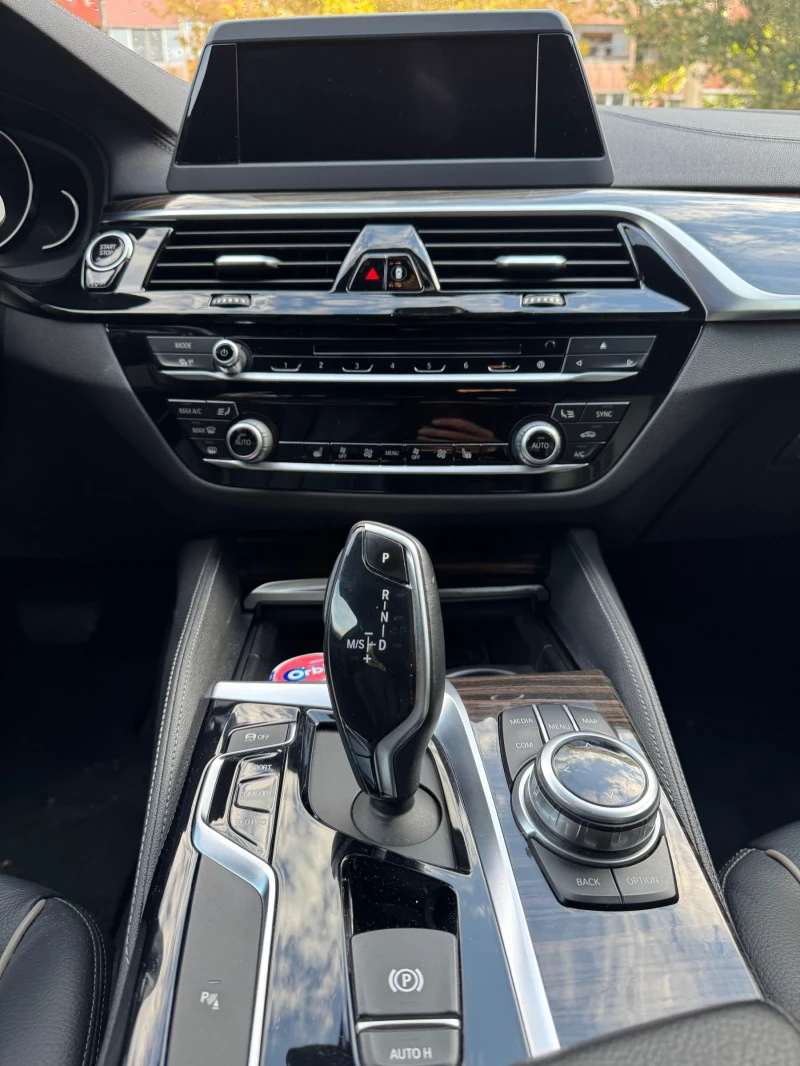 BMW 520 luxury line, снимка 9 - Автомобили и джипове - 51949222