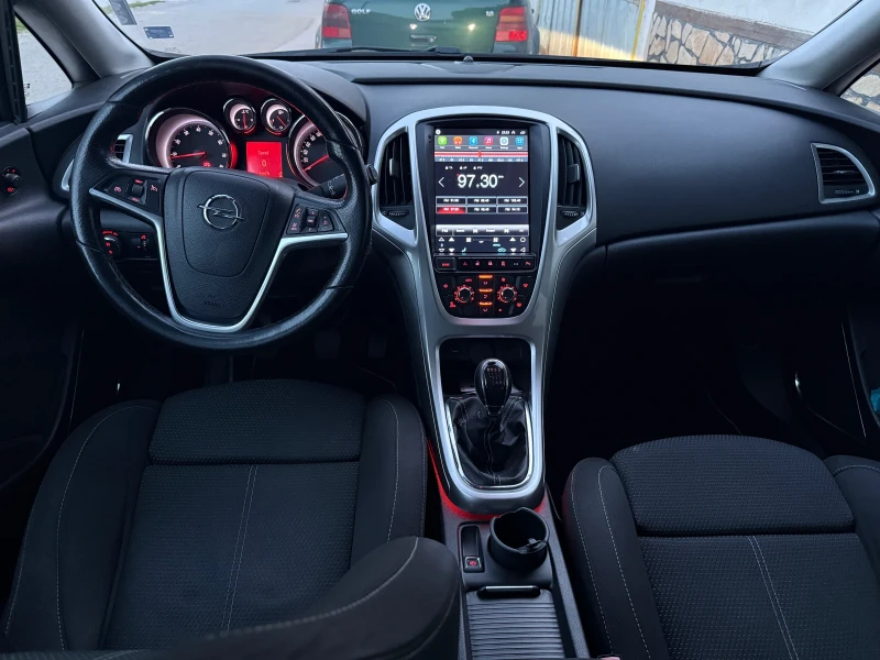 Opel Astra 1.6 турбо, снимка 5 - Автомобили и джипове - 52282228