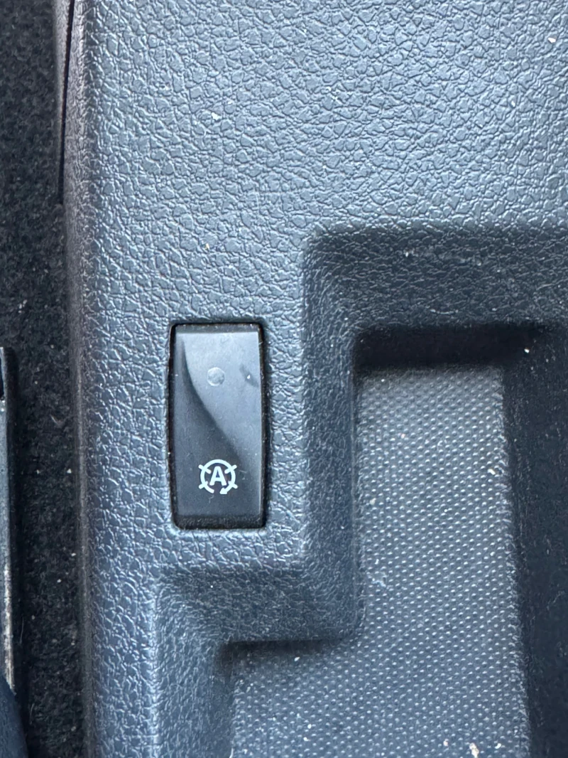 Dacia Sandero 1.5dCi ЛИЗИНГ БЕЗ ДОКАЗВАНЕ НА ДОХОДИ, снимка 11 - Автомобили и джипове - 52340522