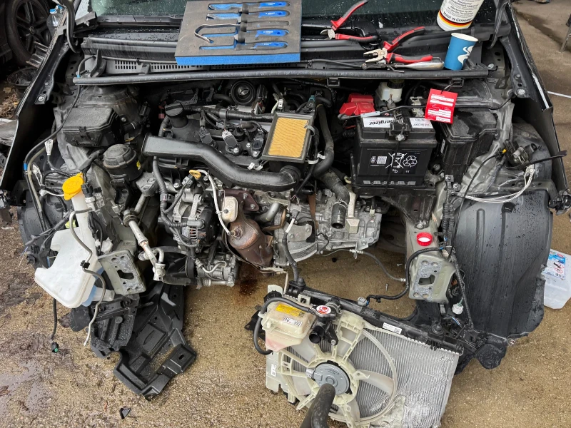 Toyota Yaris 1.0 benzin 50000km, снимка 14 - Автомобили и джипове - 52710960