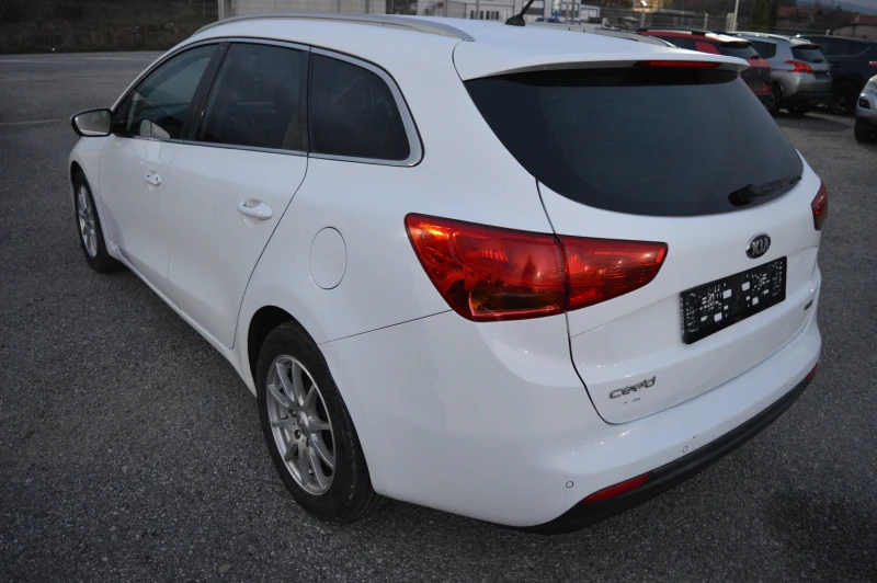 Kia Ceed 1.6CRDI-AVTOMAT, снимка 7 - Автомобили и джипове - 52711196