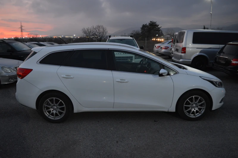 Kia Ceed 1.6CRDI-AVTOMAT, снимка 4 - Автомобили и джипове - 52711196