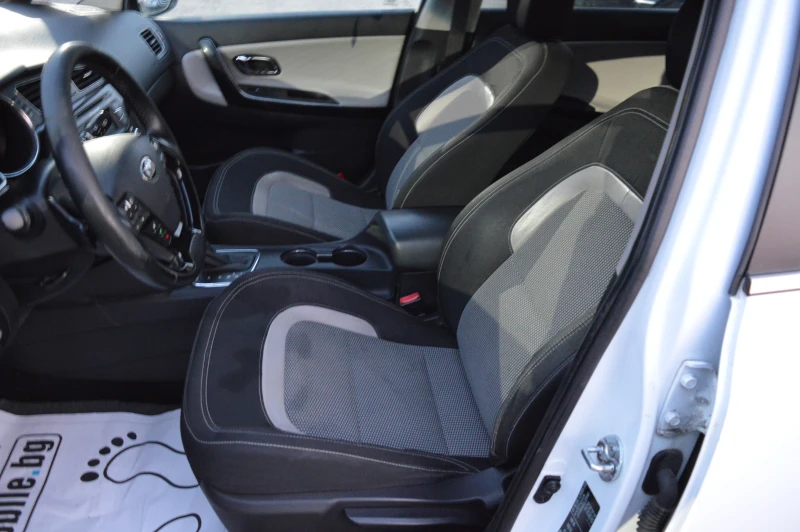 Kia Ceed 1.6CRDI-AVTOMAT, снимка 10 - Автомобили и джипове - 52711196