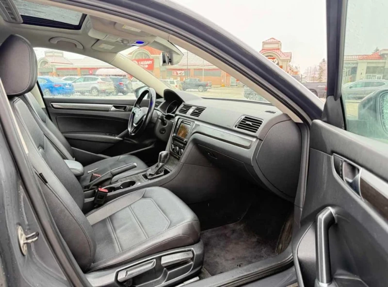 VW Passat 2017 * ПОДГРЕВ * ПАНОРАМА * ОТ ПРЕДСТАВИТЕЛСТВО, снимка 14 - Автомобили и джипове - 53306653