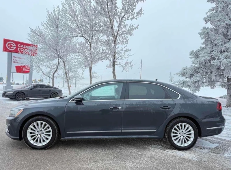 VW Passat 2017 * ПОДГРЕВ * ПАНОРАМА * ОТ ПРЕДСТАВИТЕЛСТВО, снимка 4 - Автомобили и джипове - 53306653