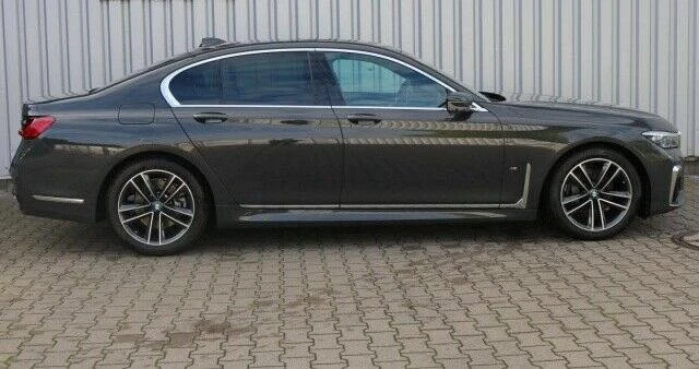 BMW 730 d xDrive M Sportpaket, снимка 2 - Автомобили и джипове - 22830170