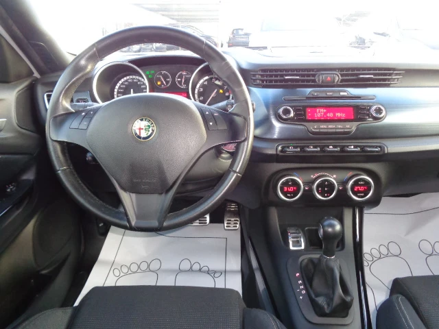 Alfa Romeo Giulietta 1.4 T 170 hp, снимка 13 - Автомобили и джипове - 49005426