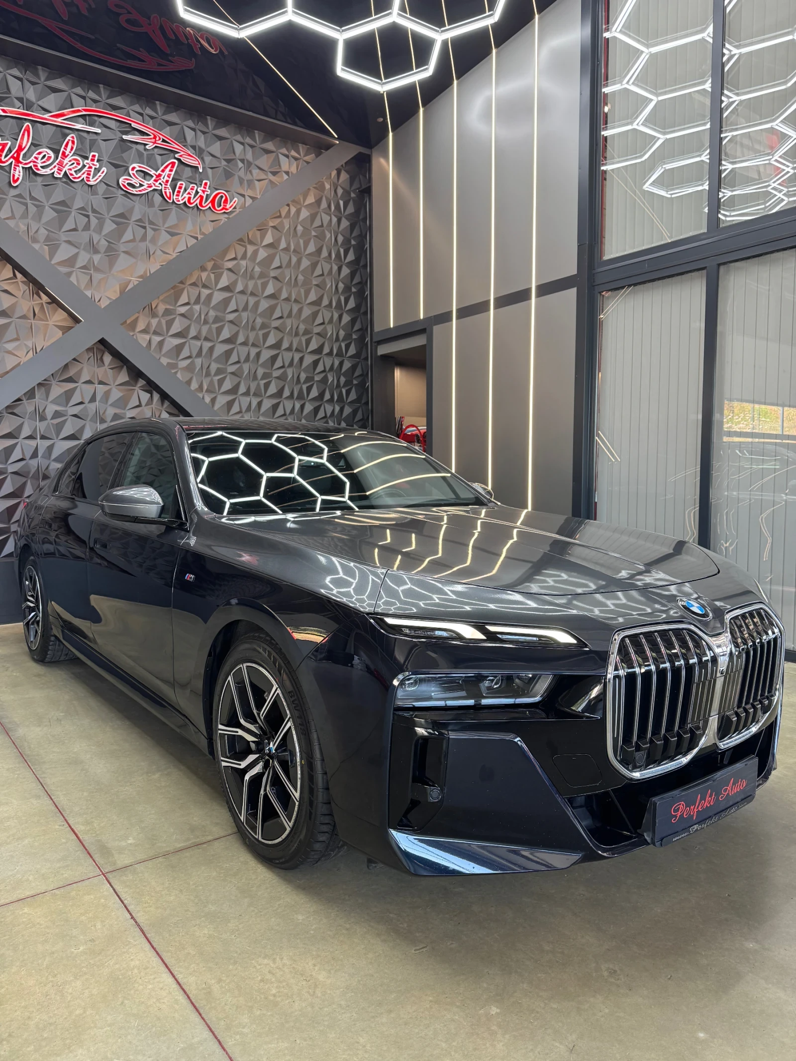 BMW 740 d xDrive * M PACKET * BOWERS&WILKINS* Панорама* , снимка 1