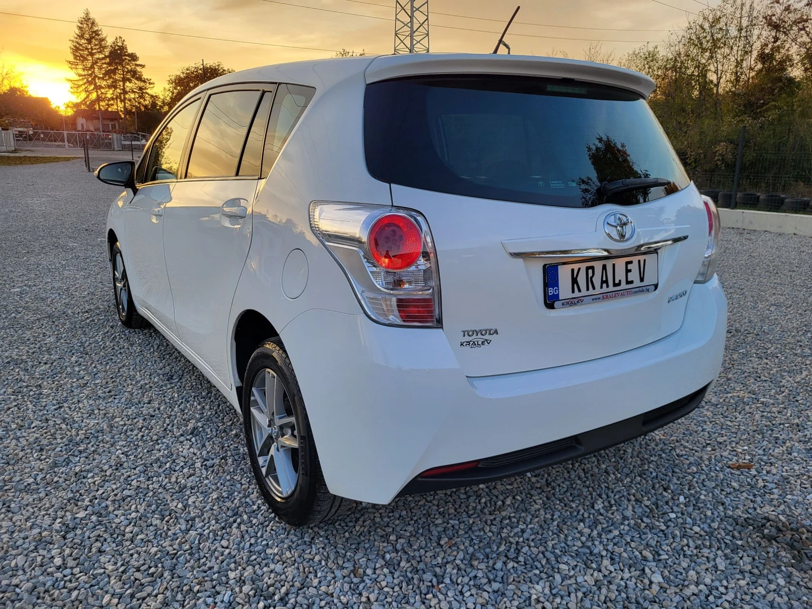 Toyota Verso 1.6D  EURO 6 - изображение 3