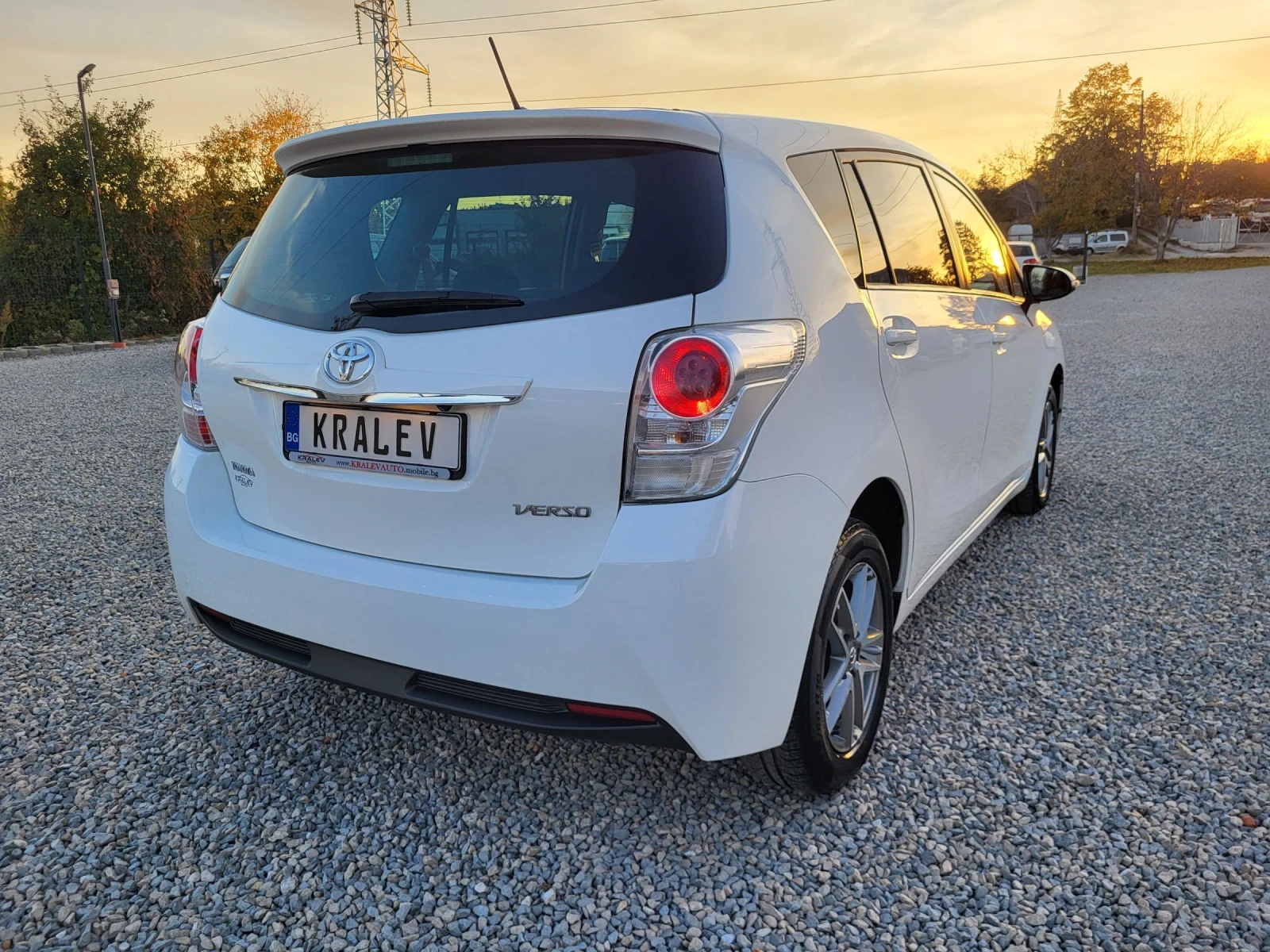 Toyota Verso 1.6D  EURO 6 - изображение 4