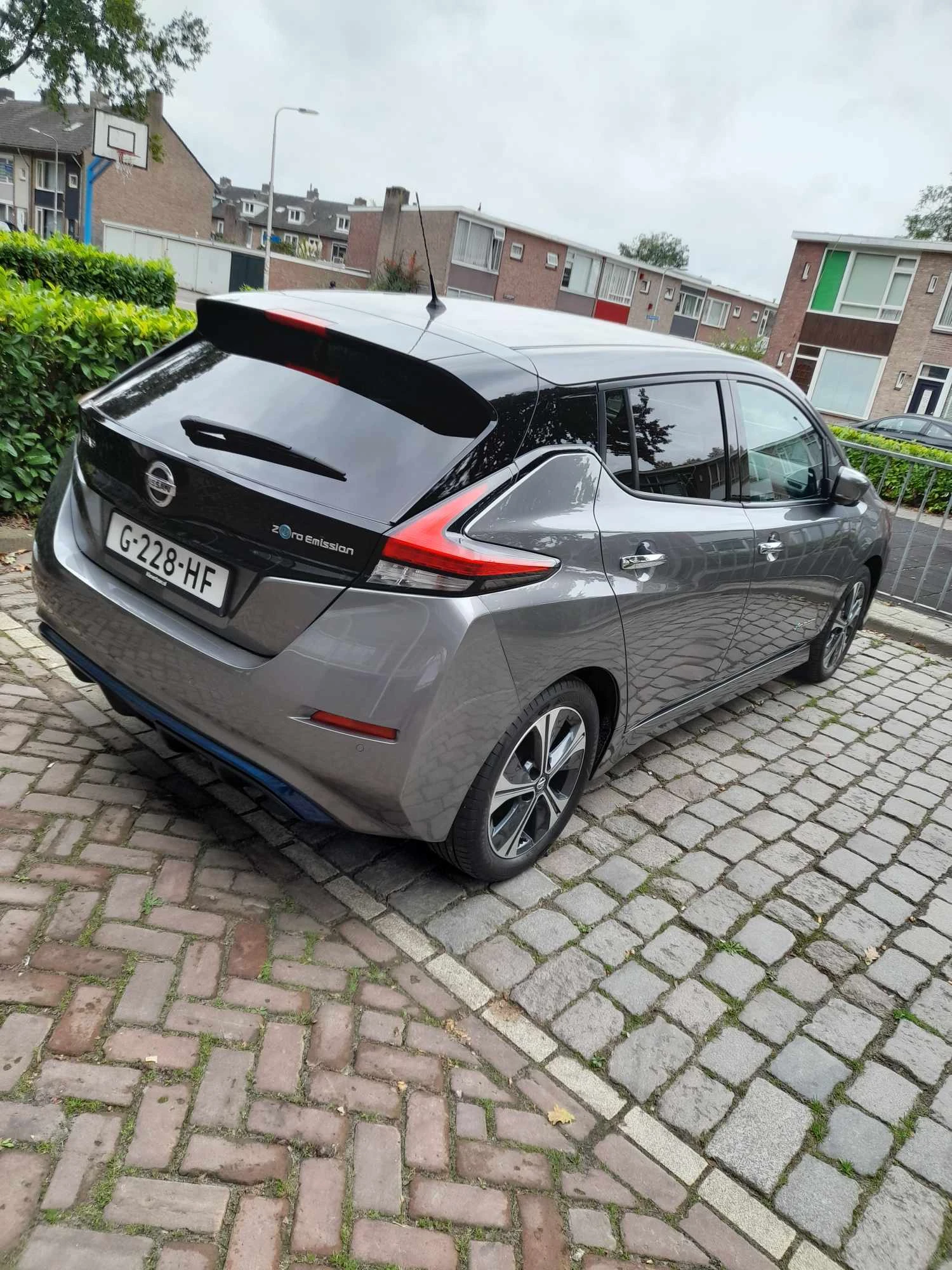 Nissan Leaf   - изображение 5