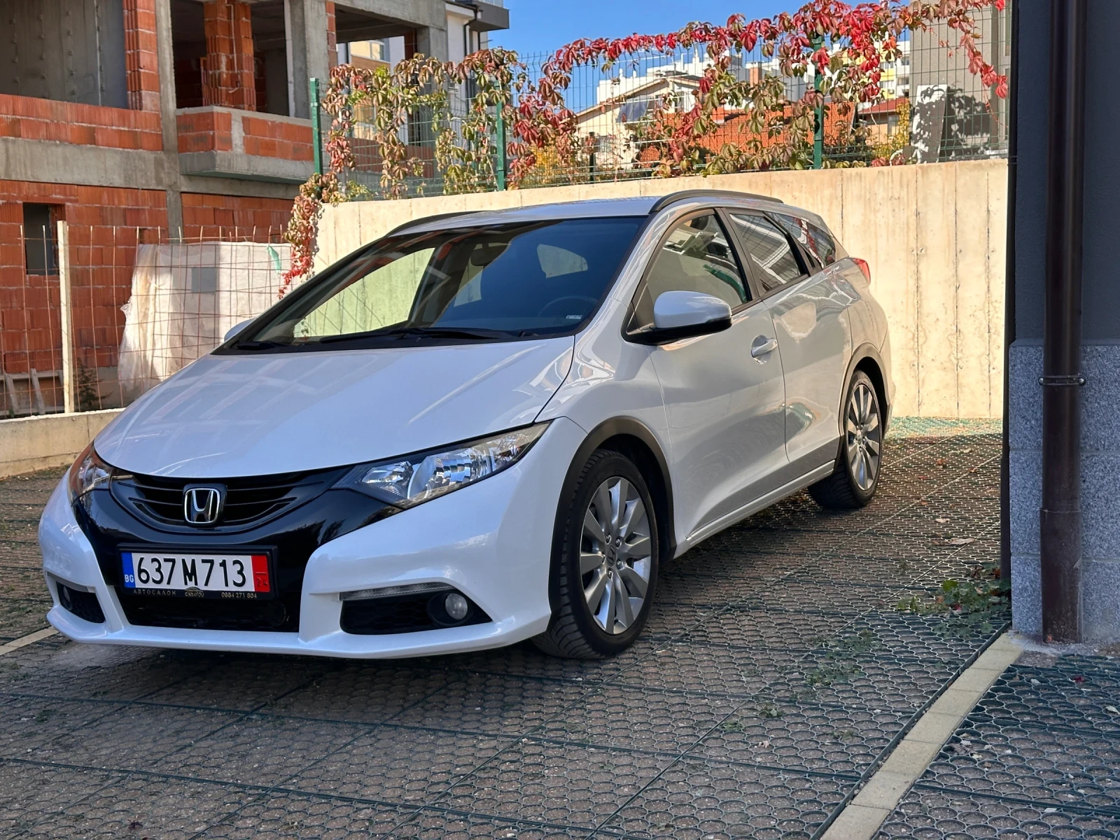 Honda Civic 1.6 I-DTEC TOURER - изображение 4