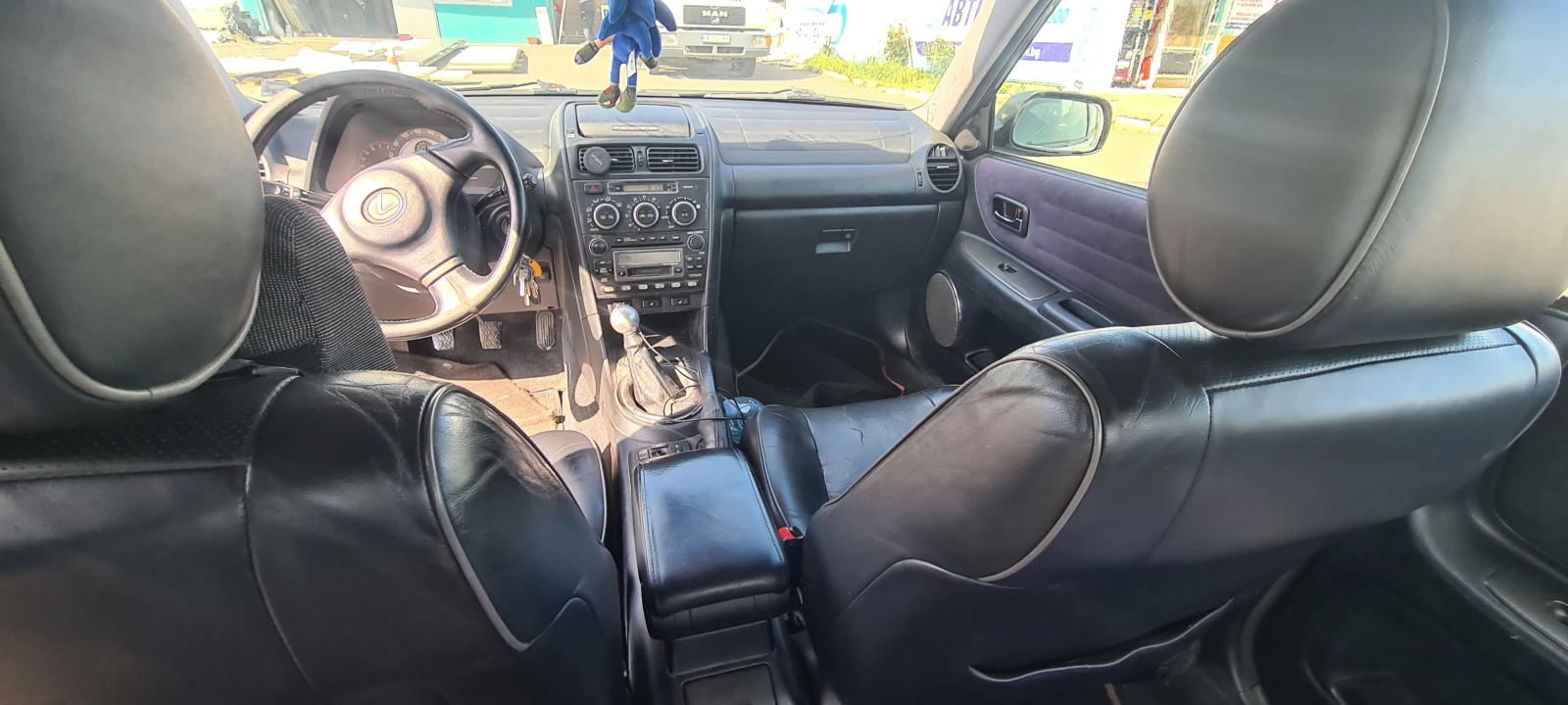 Lexus IS 200  - изображение 7
