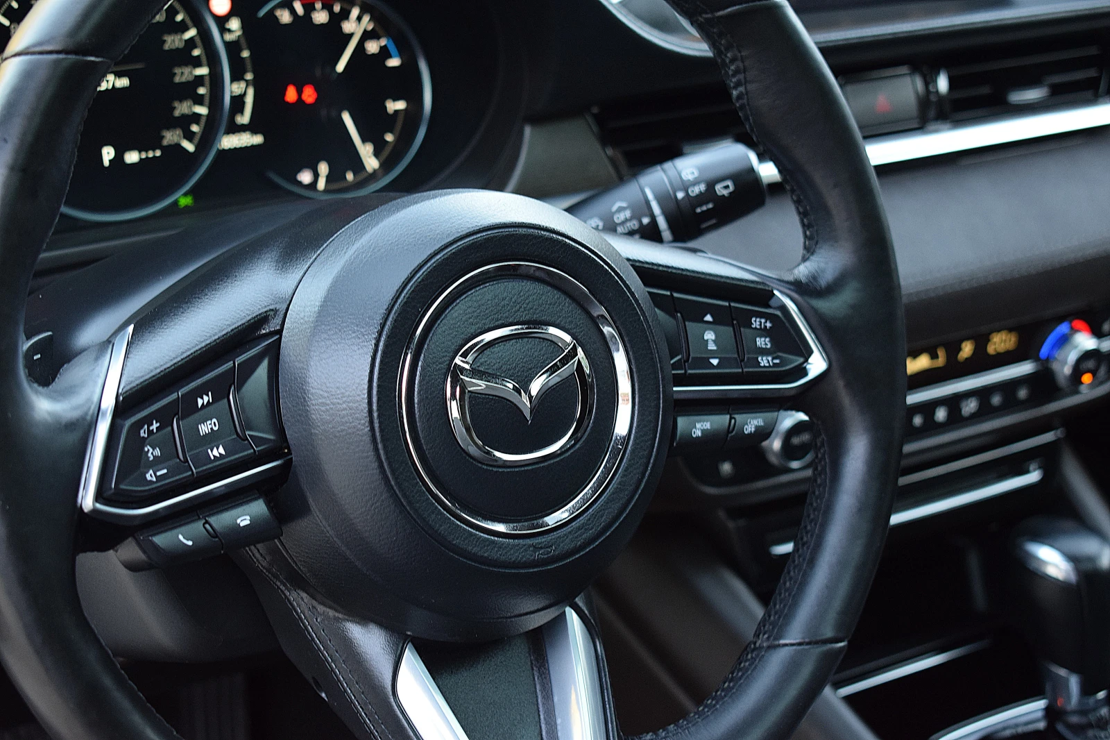 Mazda 6 2.5ШВЕЙЦАРИЯ-TAKUMI/ДИСТРОНИК/LANE ASSIST/360 - изображение 9