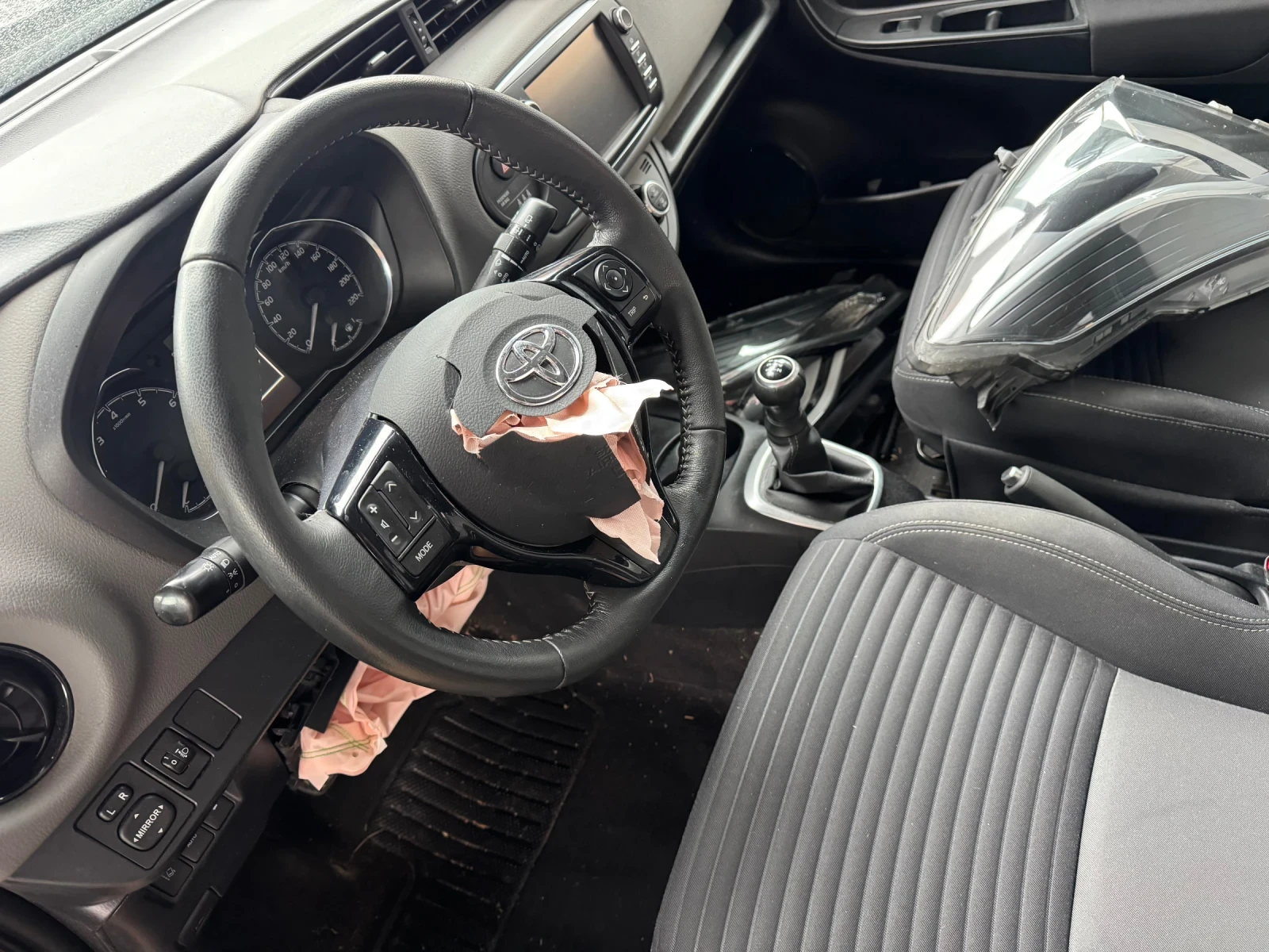Toyota Yaris 1.0 benzin 50000km | Mobile.bg � ����������� 13