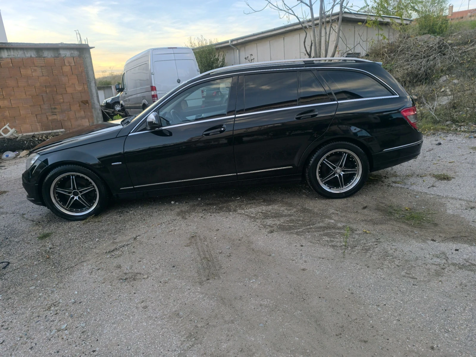 Mercedes-Benz C 220 OM646/ЕЛ БАГАЖНИК/КОЖА/ПОДГРЕВ НА СЕДАЛКИТЕ/НАВИГА - изображение 8