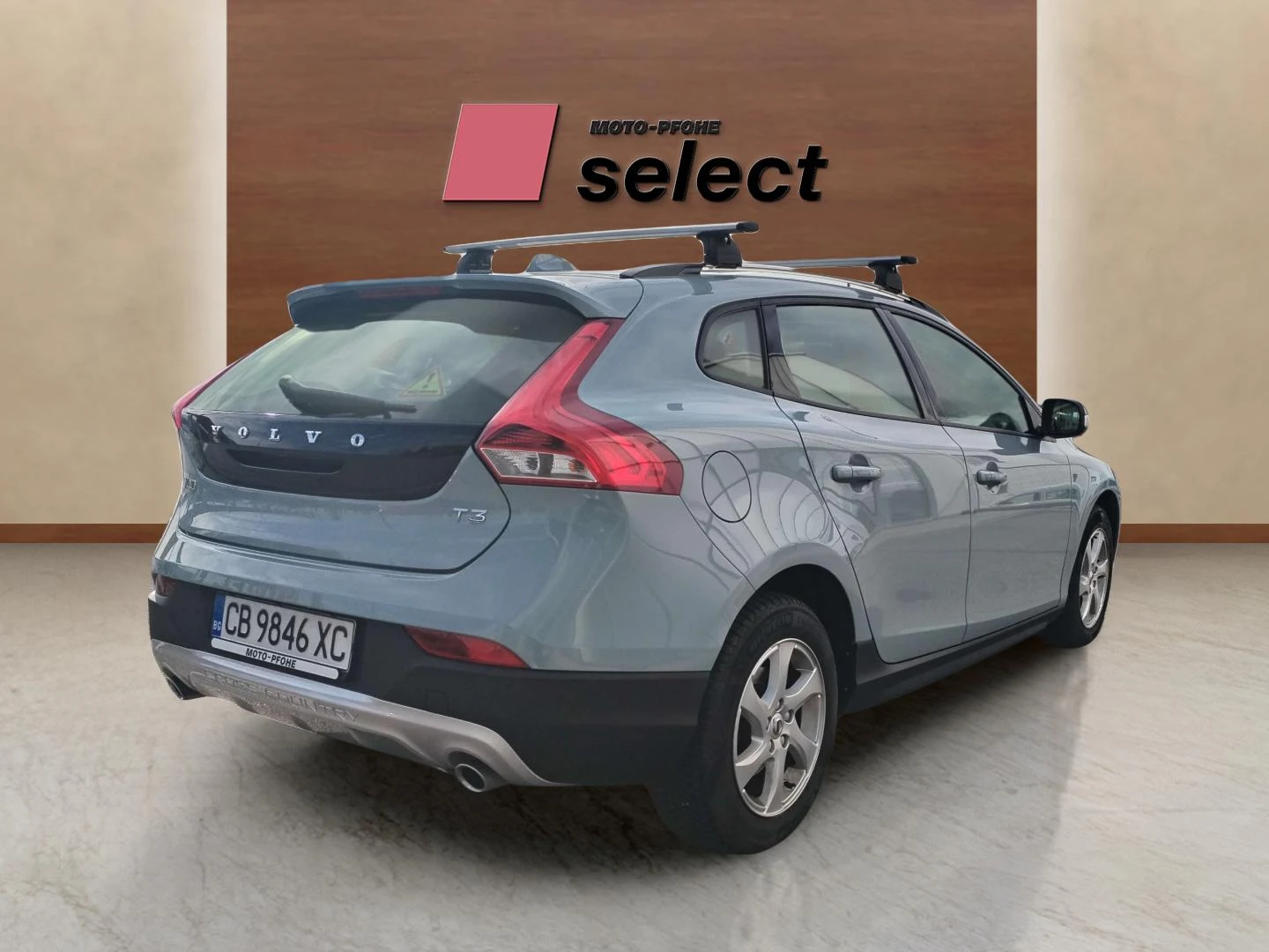 Volvo V40 Cross Country 1.5 - изображение 5