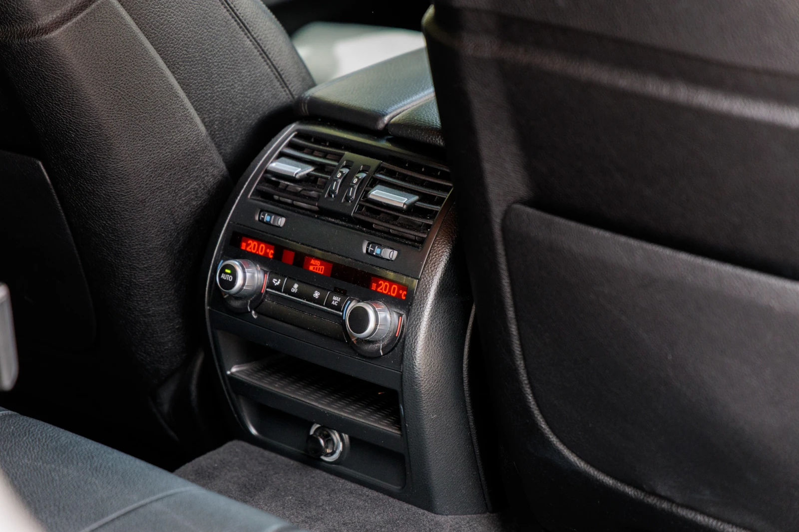 BMW 520 F11, снимка 12 - Автомобили и джипове - 54020327