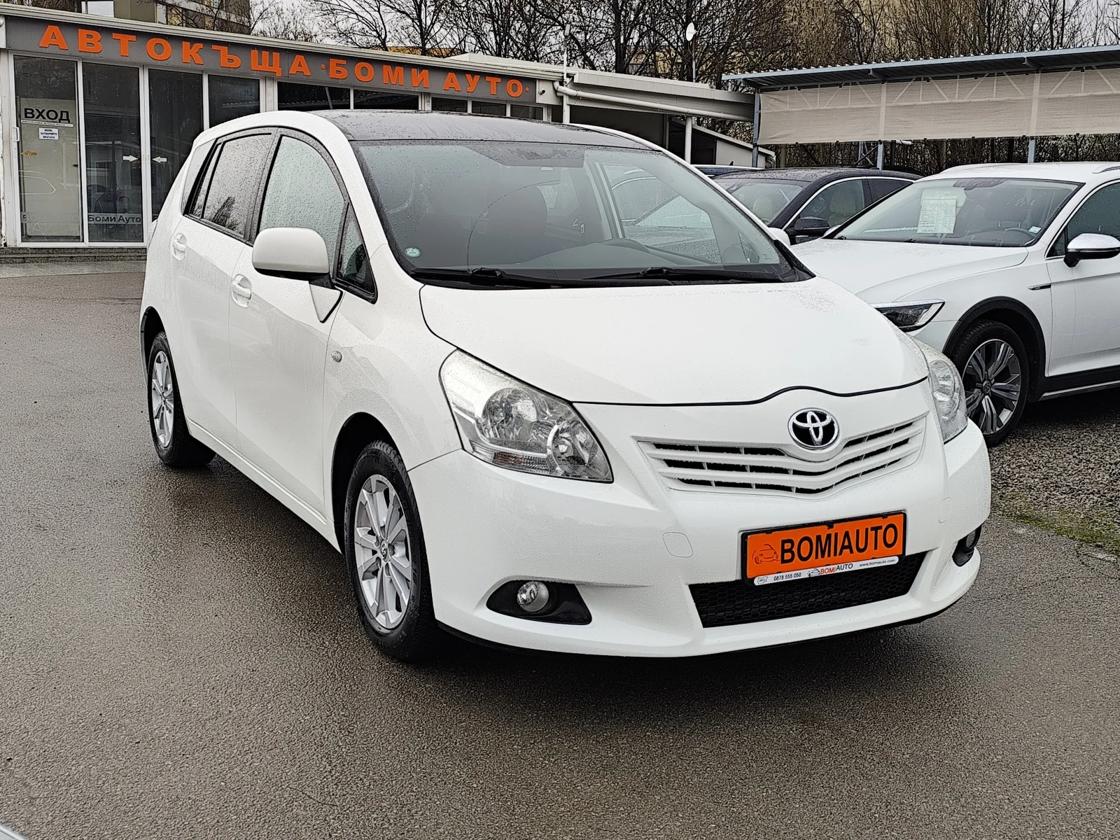 Toyota Verso 2.0D-4D * 7 МЕСТА* EURO5B * * KAMERA* PANORAMA* , снимка 3 - Автомобили и джипове - 54086913