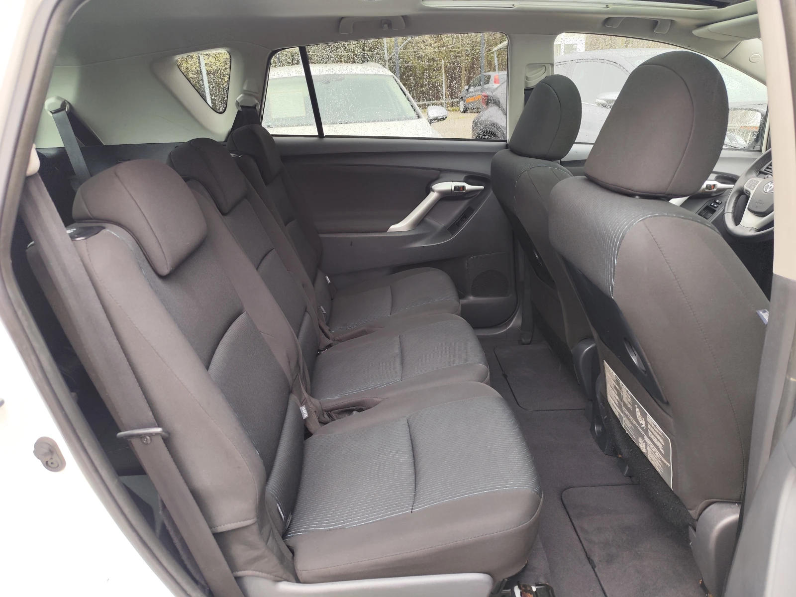 Toyota Verso 2.0D-4D * 7 МЕСТА* EURO5B * * KAMERA* PANORAMA* , снимка 12 - Автомобили и джипове - 54086913