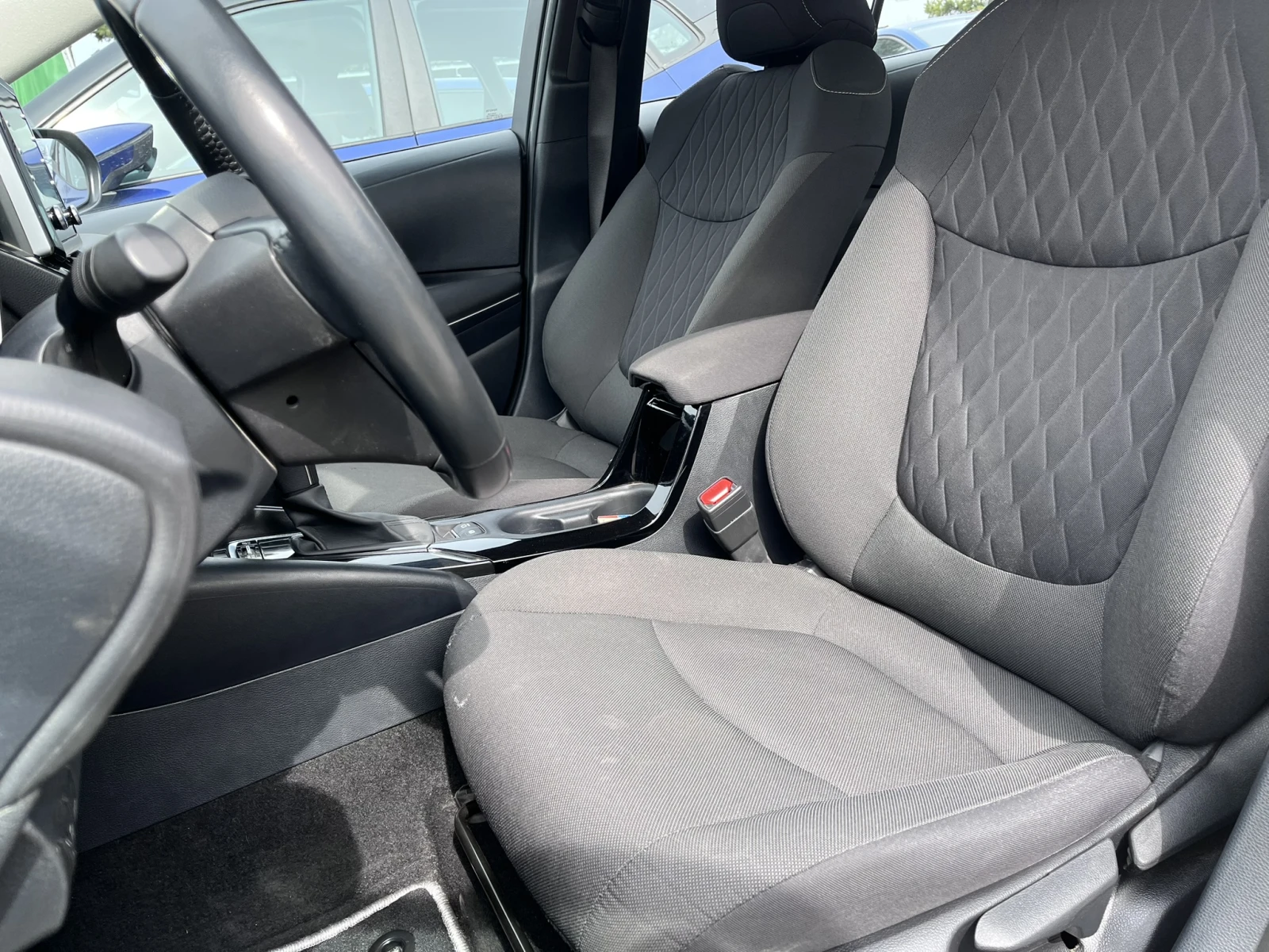 Toyota Corolla 1.5 TNGA, снимка 6 - Автомобили и джипове - 54203103