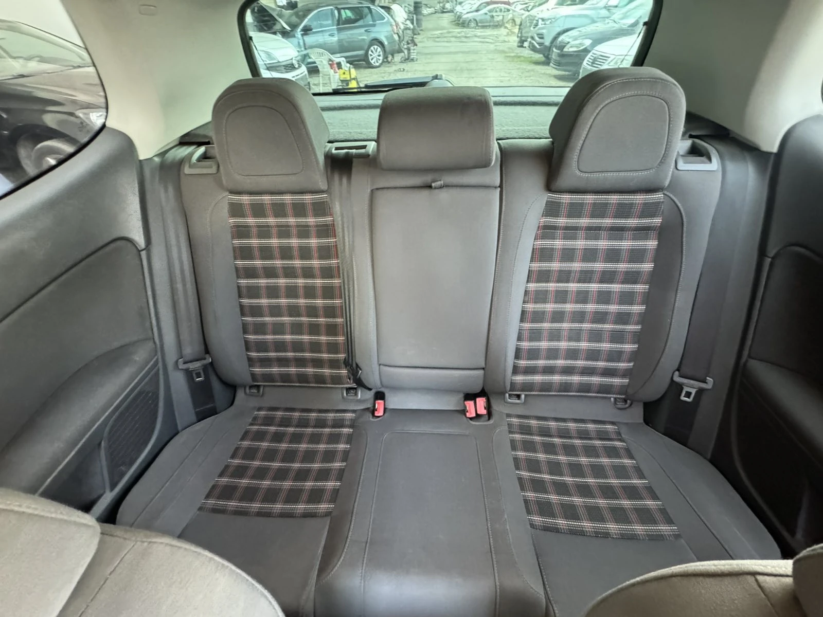 VW Golf R-Line  ТОП Състояние, снимка 8 - Автомобили и джипове - 54207773