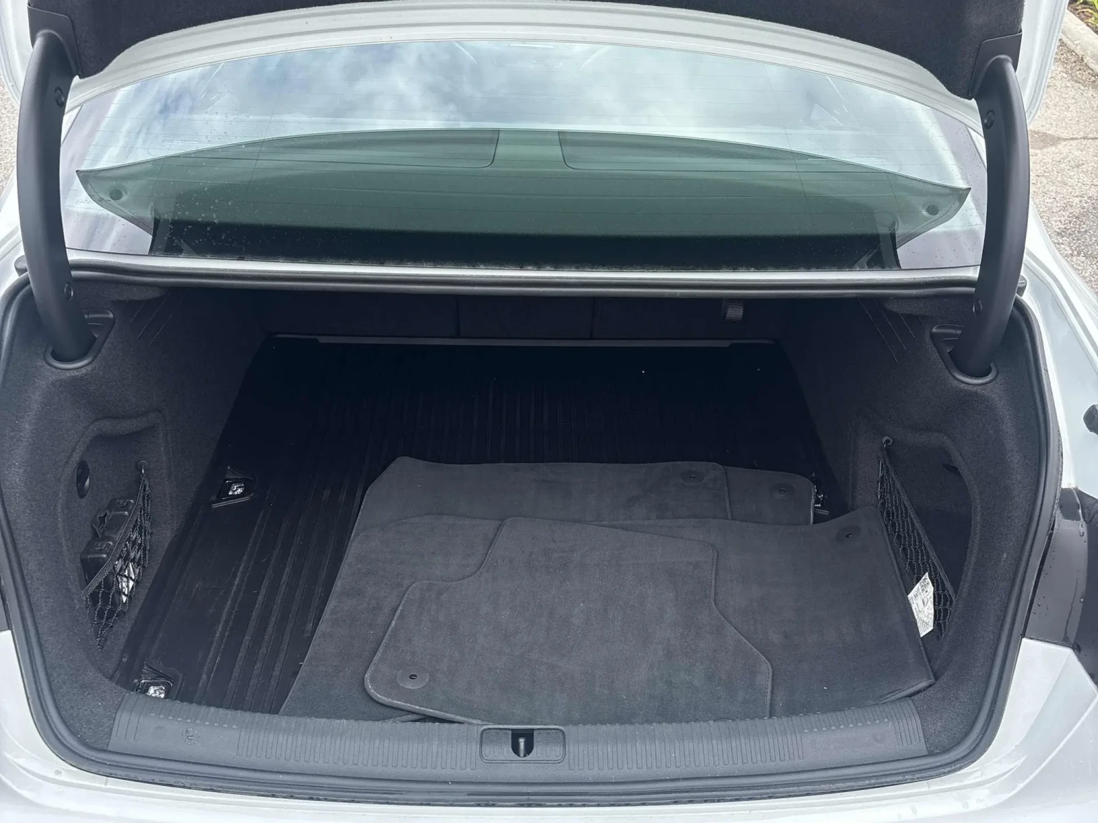 Audi A4 Technik * S-Line * 1 СОБСТВЕНИК * 2 KЛЮЧА, снимка 6 - Автомобили и джипове - 54964043