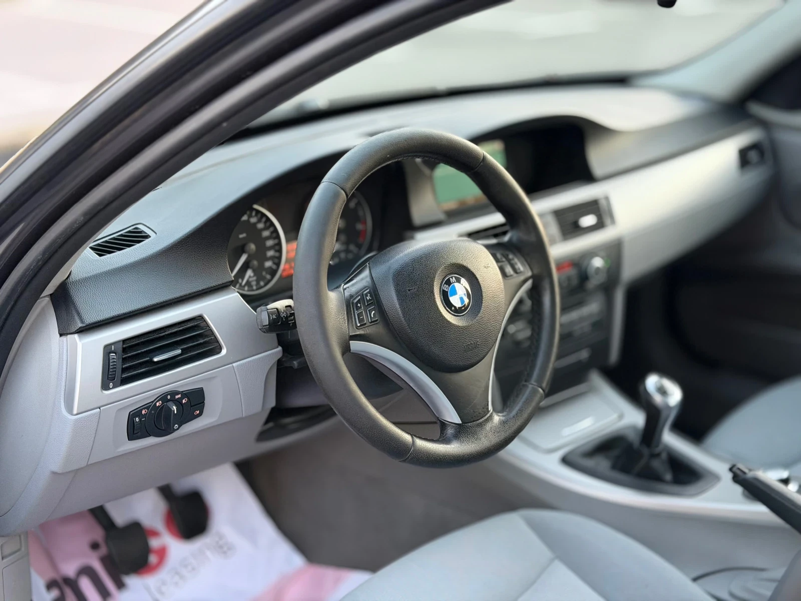 BMW 320 D 163 NAVI, снимка 10 - Автомобили и джипове - 55532903