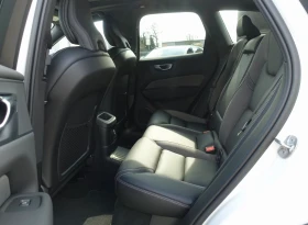 Volvo XC60 T6* AWD* BLACK EDTITION* PLUG-IN* DISTR* KEYLESS* , снимка 16