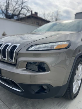     Jeep Cherokee LIMITED 3.2VVT 