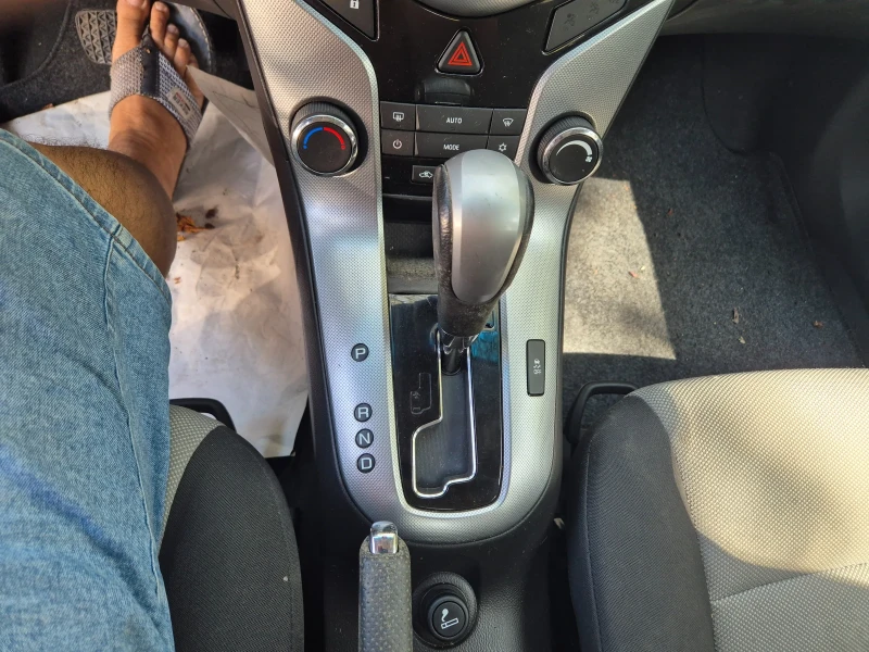 Chevrolet Cruze 2.0 CRDI 163k.с , снимка 9 - Автомобили и джипове - 52621894