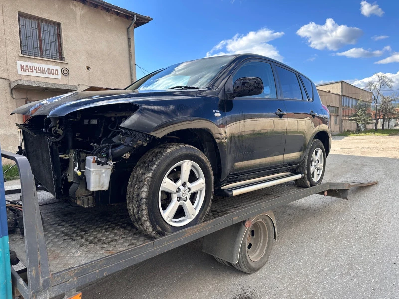 Toyota Rav4  2.2 D-4D 136к.с 2007г НА ЧАСТИ, снимка 4 - Автомобили и джипове - 45199811