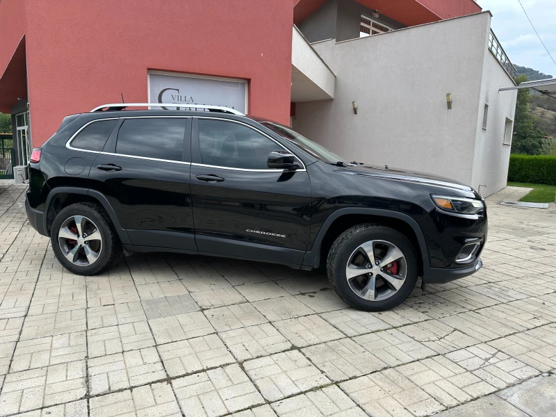 Jeep Cherokee 2.0 Turbo, Бензин, снимка 9 - Автомобили и джипове - 48261978