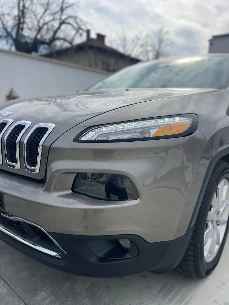 Jeep Cherokee LIMITED 3.2VVT , снимка 3 - Автомобили и джипове - 49289612