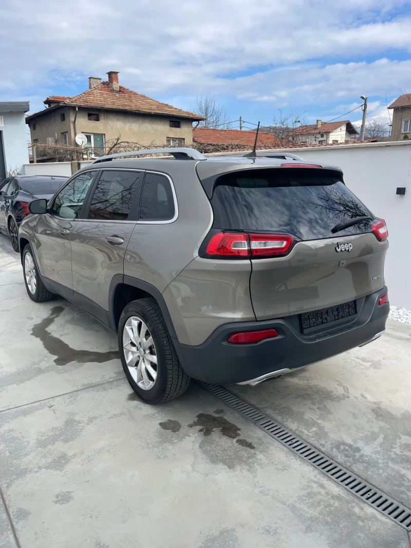 Jeep Cherokee LIMITED 3.2VVT , снимка 5 - Автомобили и джипове - 49544826