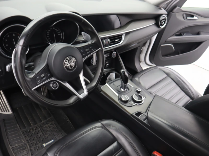 Alfa Romeo Stelvio, снимка 6 - Автомобили и джипове - 51193216