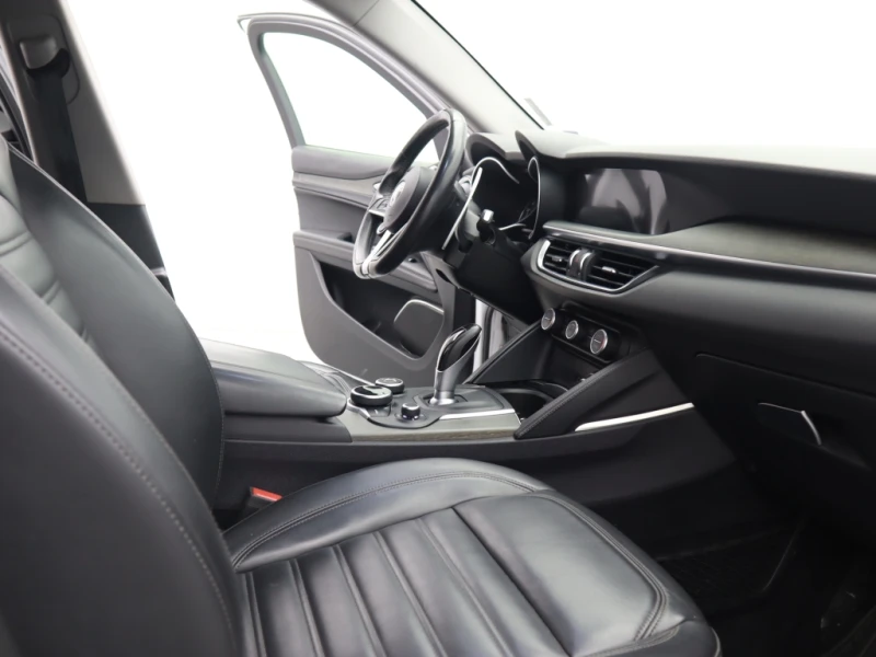 Alfa Romeo Stelvio, снимка 11 - Автомобили и джипове - 51193216
