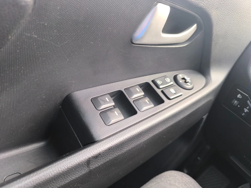 Kia Sportage 1.6 GDI, снимка 13 - Автомобили и джипове - 53105536