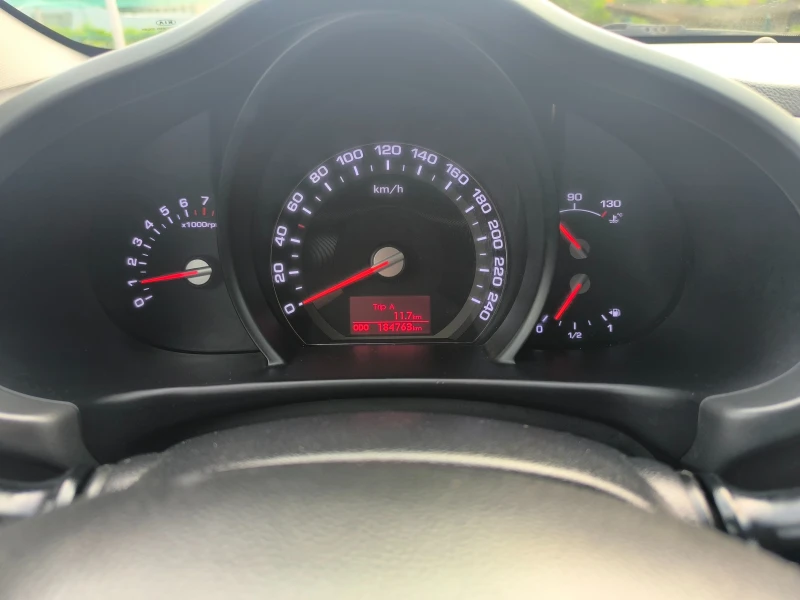 Kia Sportage 1.6 GDI, снимка 10 - Автомобили и джипове - 53105536