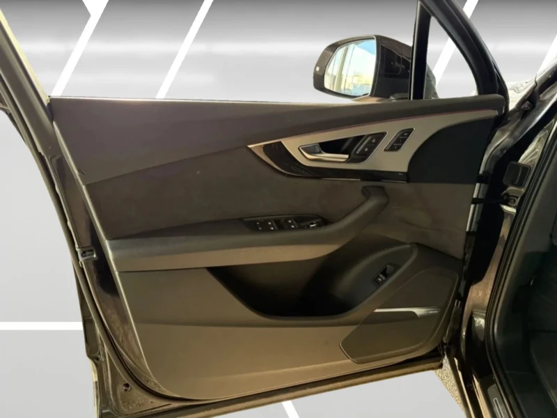Audi Q7 ОЧАКВАН ВНОС  Audi Q7 3.0TDI NIGHT* 360* MEGA FULL, снимка 8 - Автомобили и джипове - 52829426