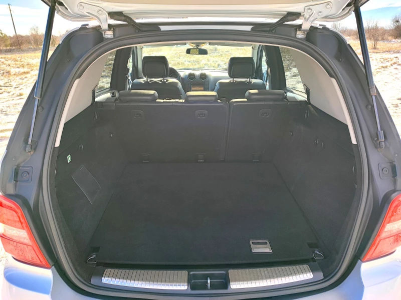 Mercedes-Benz ML 350 * ШВЕЙЦАРИЯ* ГАЗ, снимка 16 - Автомобили и джипове - 53042319