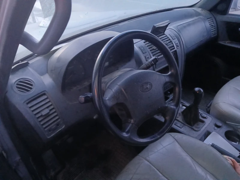 Hyundai Terracan, снимка 4 - Автомобили и джипове - 53208256