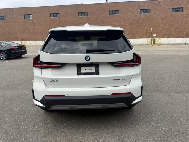 BMW X1 xDrive28i AWD, снимка 2 - Автомобили и джипове - 54422971